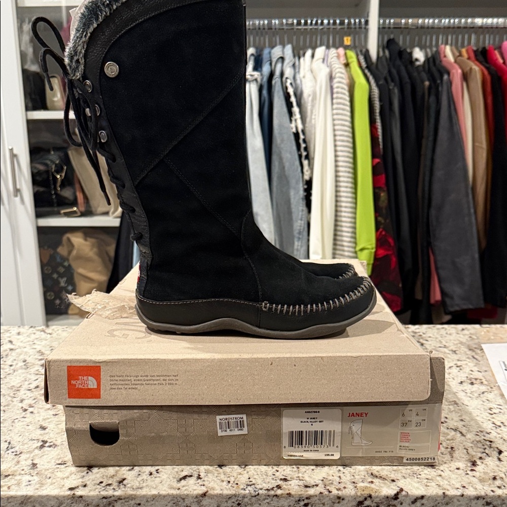 The North Face Women's Janey Boots 6